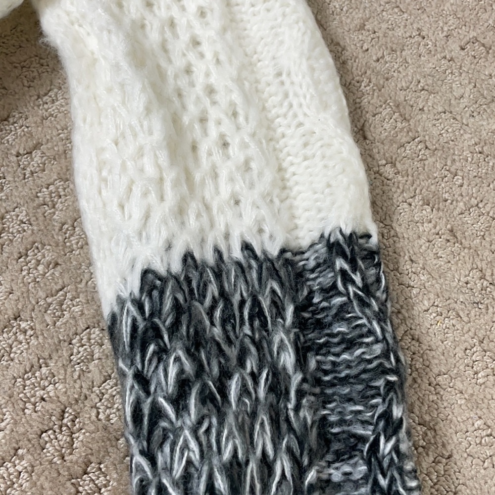 Tri Colored Scarf - Picture 2 of 3